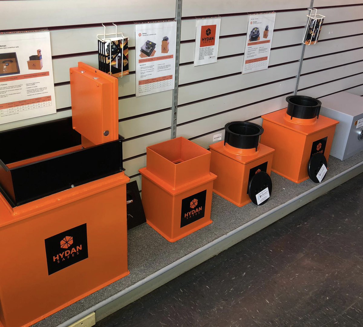HydanLtd's tweet photo. We just❤️a Hydan Display like this one in #Bolton #Boltonlocksmiths #safes #Hydan #Stockist https://t.co/8RsJIk9jcw
