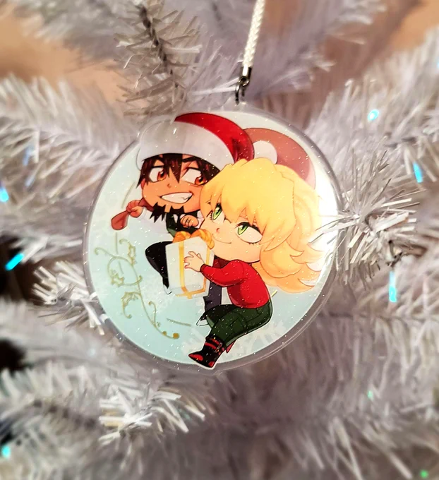 Sh0p update is live!! Sorry I lost track of time lmao link in next tweet! The ornament and mayonnaise bottle come with matching stickers! 