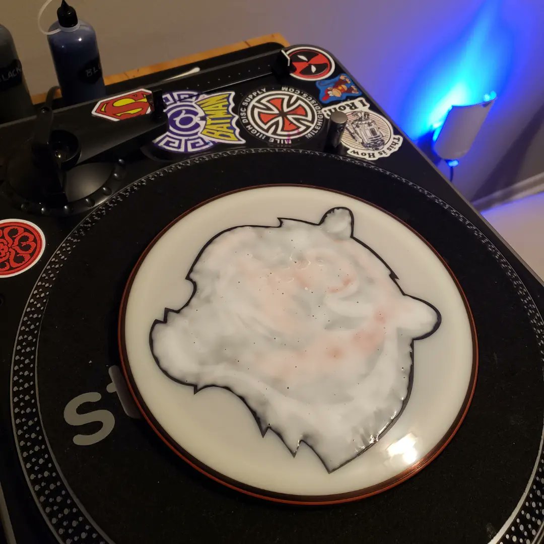 PoisonDartDyes's tweet photo. My stepmom loves the @Bengals and she does so much for my Dad and my own. She deserved a disc! #discgolf #discgolfdyes #poisondartdyes https://t.co/MLLc25Kb8t