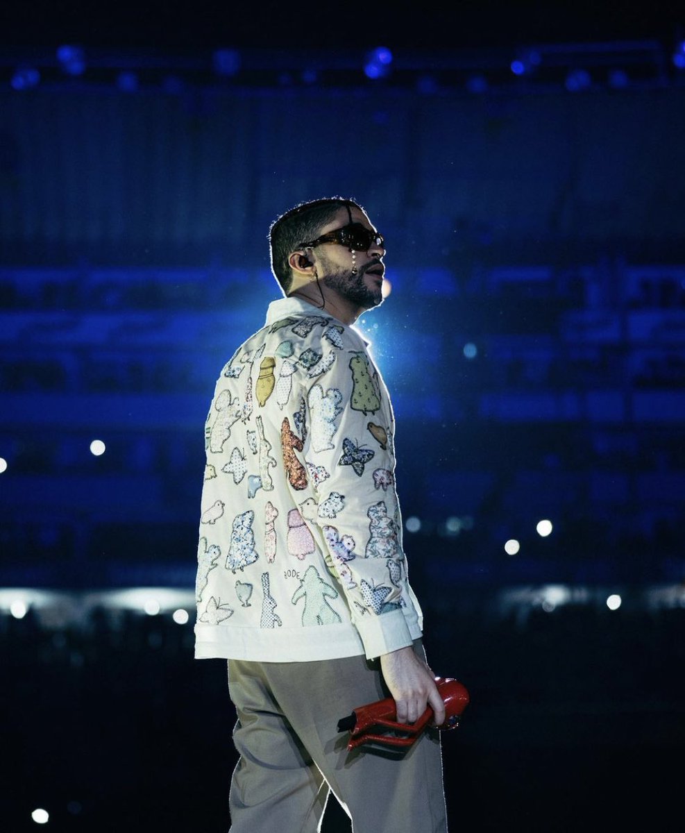badbunnyontour's tweet photo. El Salvador 🇸🇻🫶🏼🏝️ 

©️: siempreric 📸 https://t.co/x1IieIknt5
