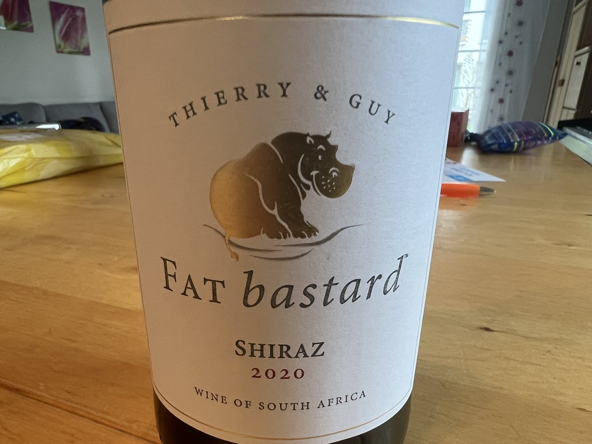 Von einem Freund einen Wein bekommen.
#geheimeBotschaft?