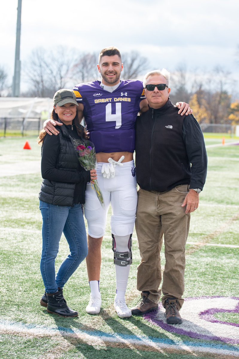 mvalech4's tweet photo. As my football career comes to an end, I cannot go without thanking my parents and my HC at Fordham Prep Pete Gorynski. Without them, I would have never been able to chase my dream and go on such a formative journey. I love you guys ❤️. https://t.co/CsBAoMNZSm