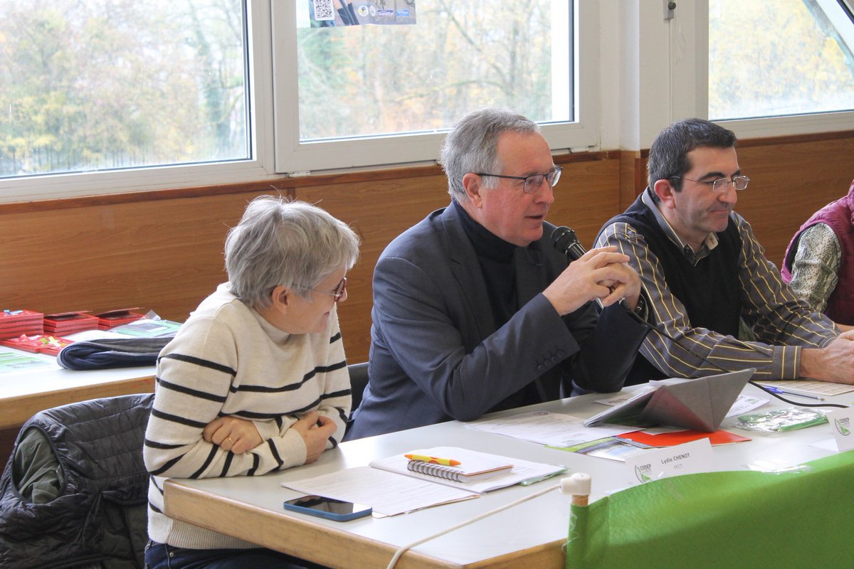 cd54ffvelo's tweet photo. 🗒️Notre assemblée générale s'est déroulée ce dimanche 27 novembre à #PAM @PontAMousson
 d'infos sur : https://t.co/ljvtiMINOv https://t.co/mqcIWtwgZu