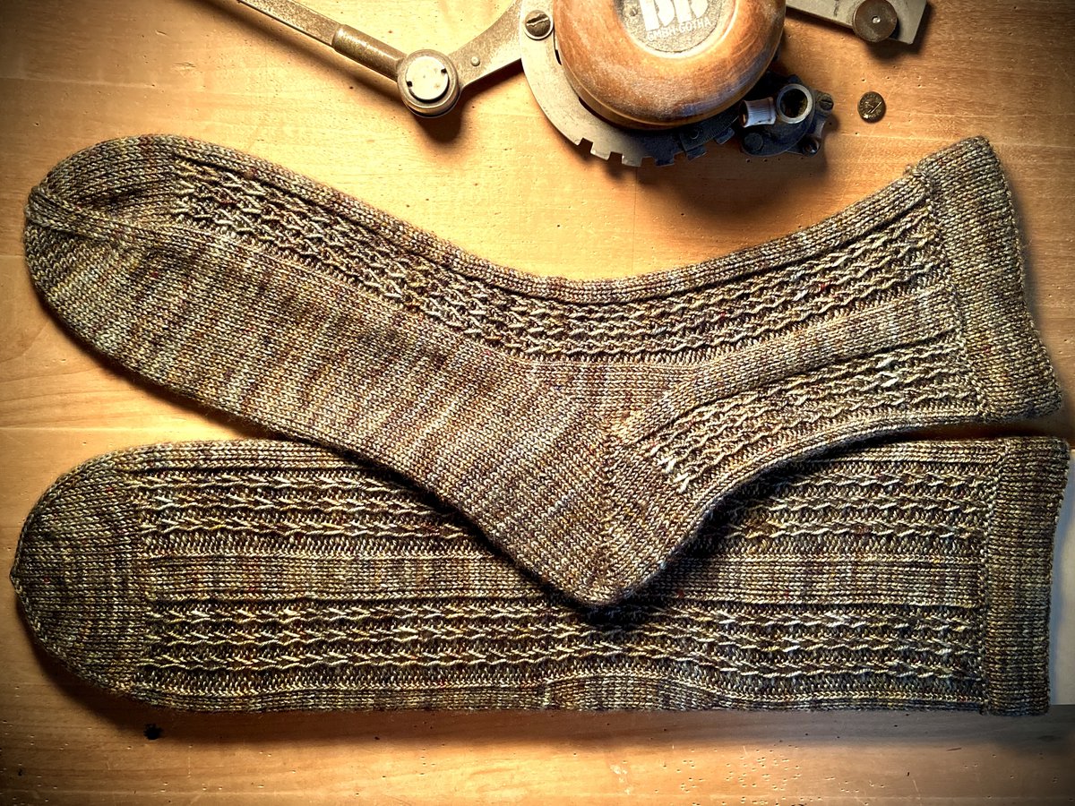 Crazy_Patterns's tweet photo. Die Bohei Socks sind top down gestrickte Socken - Anleitung

https://t.co/zBKhhZM7Gg

#stricken #mustersocken #Stricksocken #Bumerangferse #crazypatterns https://t.co/aExwFTEdNH