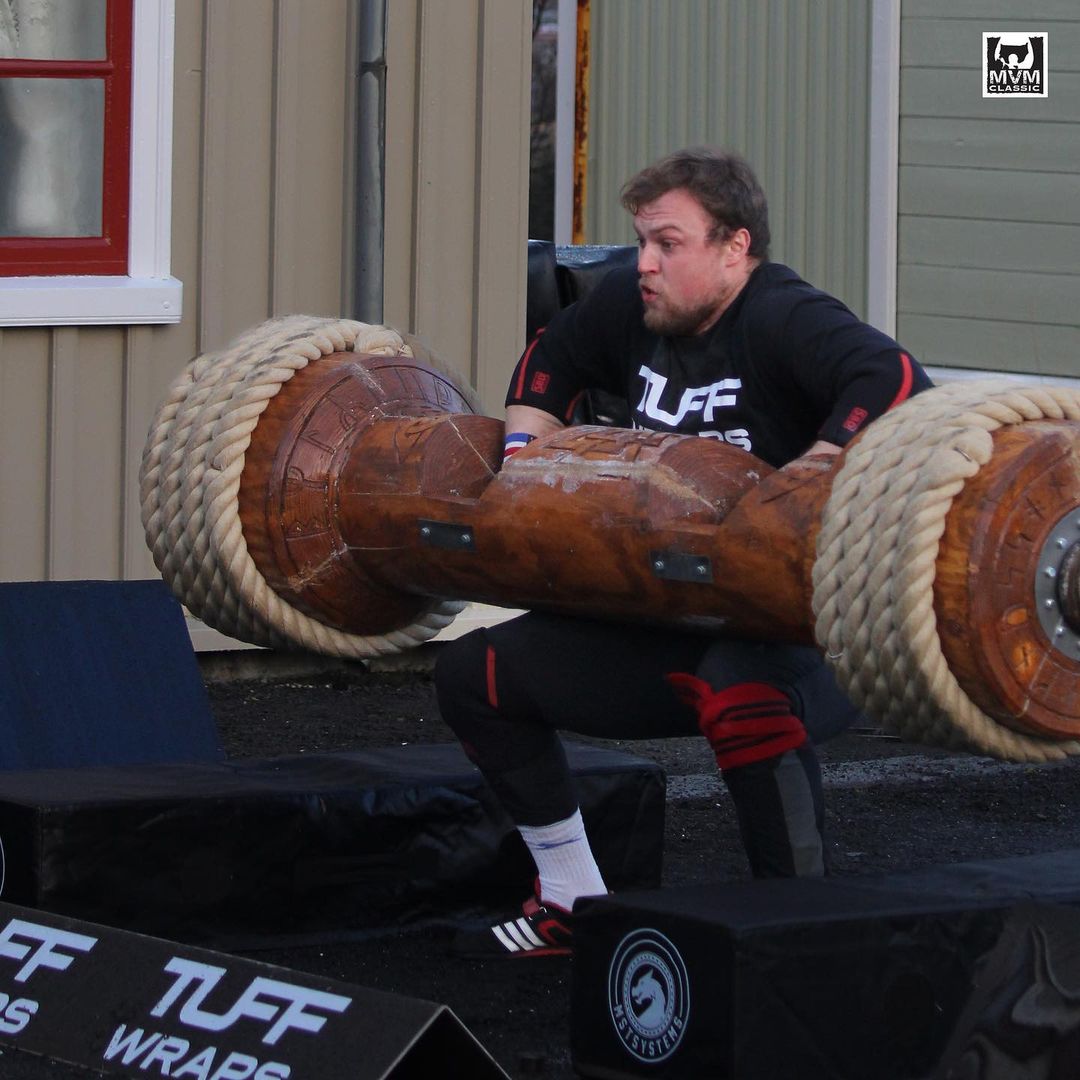 Bulkamaniauk's tweet photo. Vilius Jokuzys - 4th Place - MVM Classic Iceland 2022

#iceland #magnusvermagnusson #strengthathlete #strength #strongman #naturalstone #tuffwraps #rogue #loglift #loglifting https://t.co/etx0jgwlNt