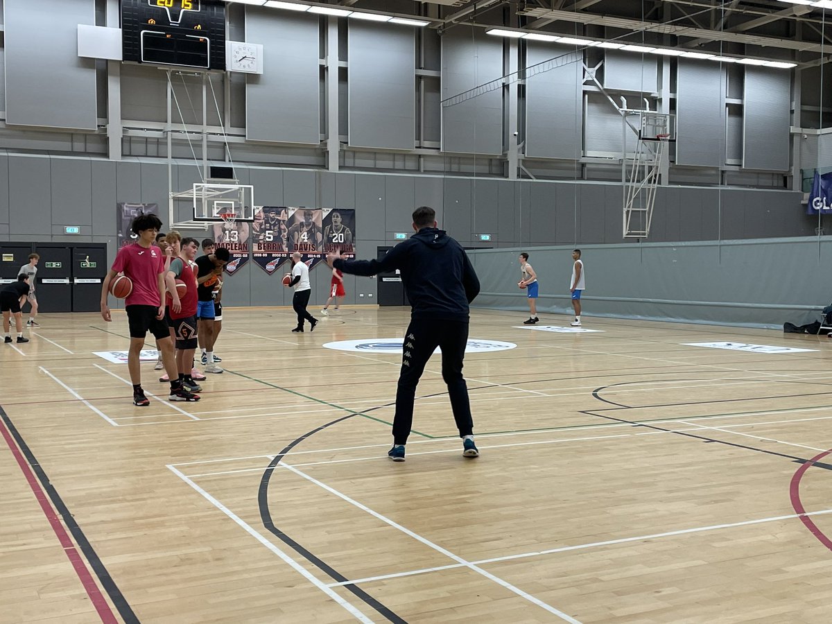 Gladiators_SBC's tweet photo. A fantastic night with Gareth Murray and Darryl Wood leading on the first of our high-performance workshops. What an insight!
Thanks to all, for such a great effort!
#ClubCollaboration #HighPerformance
@ayrstorm @glasgowrens @StirlingKnights @nlchiefs @Cal_Gladiators https://t.co/gkwNHcVsPF
