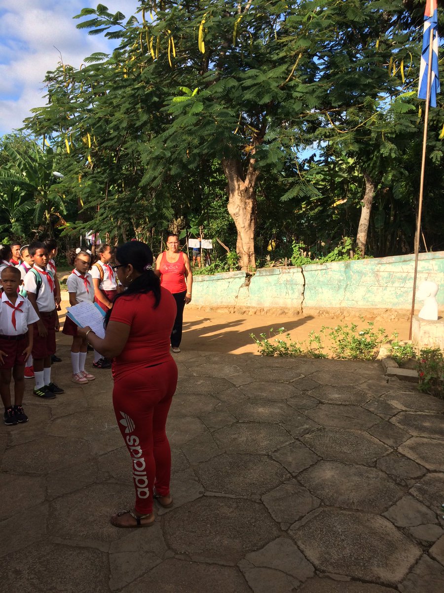 YanelaRosabal's tweet photo. Con alegría y entusiasmo nuestro estudiantes de la escuela #VietNamHeróico vuelven a las aulas para comenzar el #cursoescolar 2022 -2023. #DMEGuamá #VamosPorMás #dpesantiagodecuba https://t.co/pYKEyBM5W4