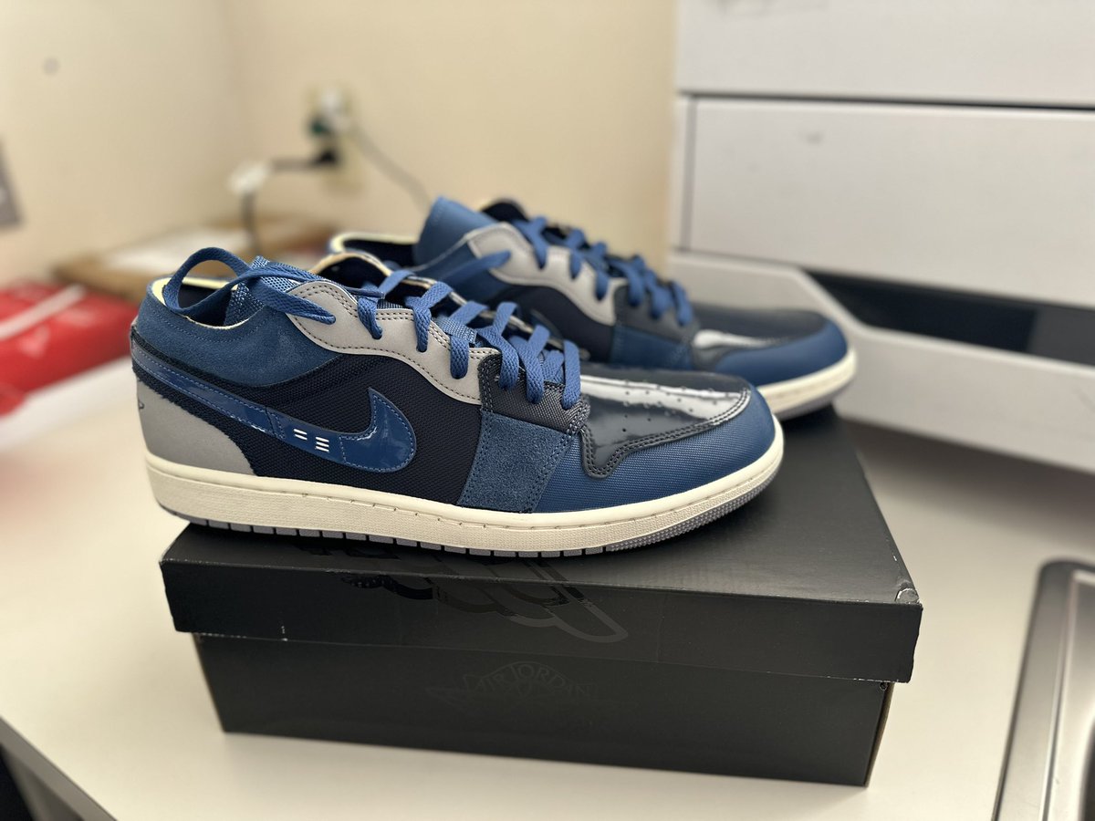 Frankovich85's tweet photo. Got the Jordan’s in! thanks @Nike for some killer shoes https://t.co/WoVsSgznrU