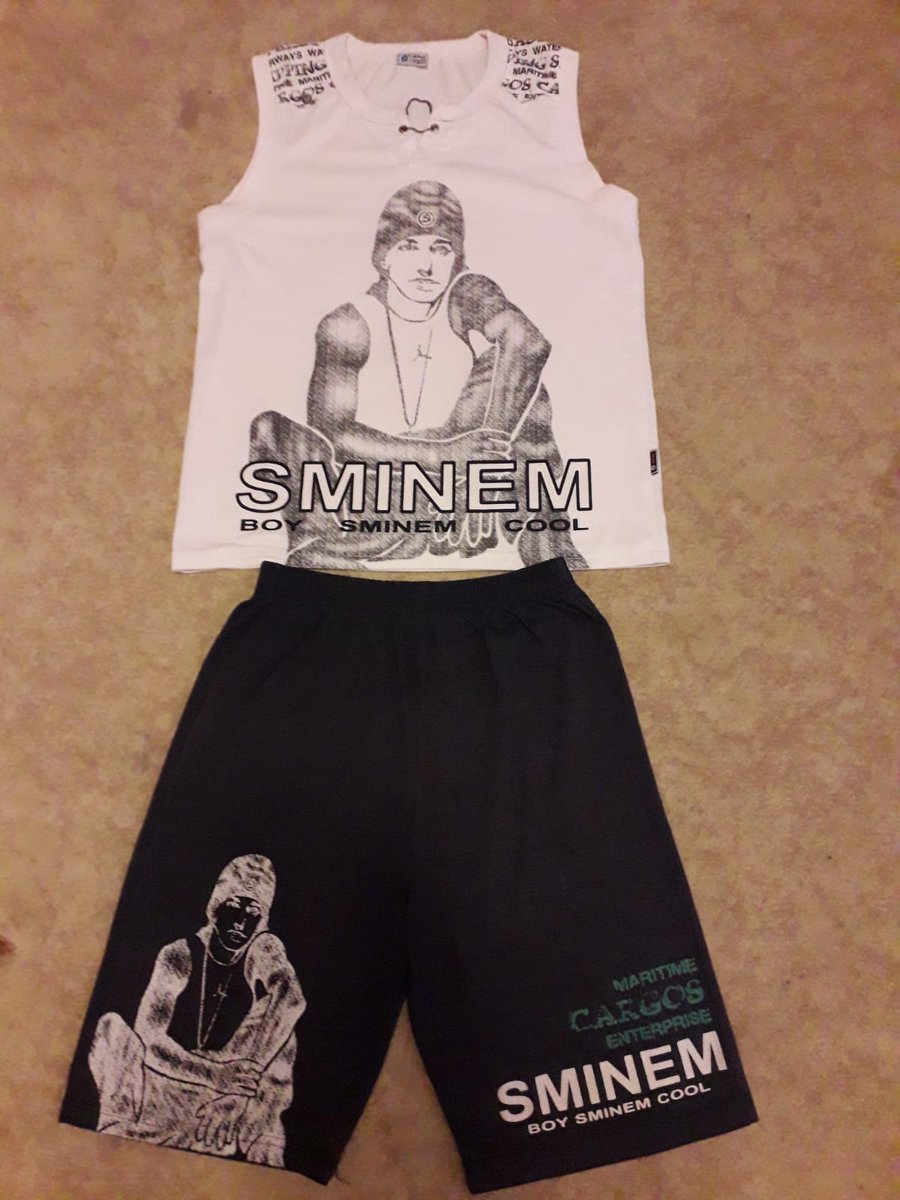 the mint for - Meta Sminem - is live on 
<a href="/foundation/">Foundation 🌐</a>  🌐 
foundation.app/collection/msmn
999 blessing sigils to protect your bags from #contagion 
0.049 #ETH per #NFT  
minted a MSMN?
YOU GET:
1.#raffle for the og Sminem shirt
2.Sminem <a href="/decentraland/">Decentraland</a>  shirt wearable #Airdrop 
#BULLISH