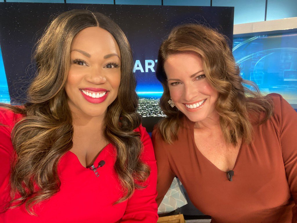 Mekialaya's tweet photo. 📍Out of office! Friends, I’m on vacation, so you won’t see me on @CBSNewsColorado for a bit! Make sure and watch my #Firstat4 partner @karenleightv, and I’ll be back next week! Will miss you all — have a wonderful one! 🥰 https://t.co/7HzOyxhLt0