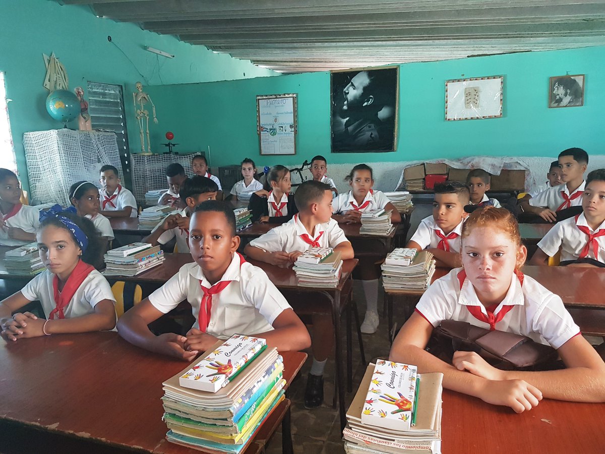 MioPinares's tweet photo. Niños comunidad #Bidot  municipio #Jimaguayu inician curso en escuela remozada, regalo #Revolucion.  Destacó Directora Educación @escuredo_mercy  99 centros reparados, y + 29 millones pesos instituciones  comunidades en transformacion #Camaguey @radiorebeldecu @cadenagramonte https://t.co/K0Bodxt2JC