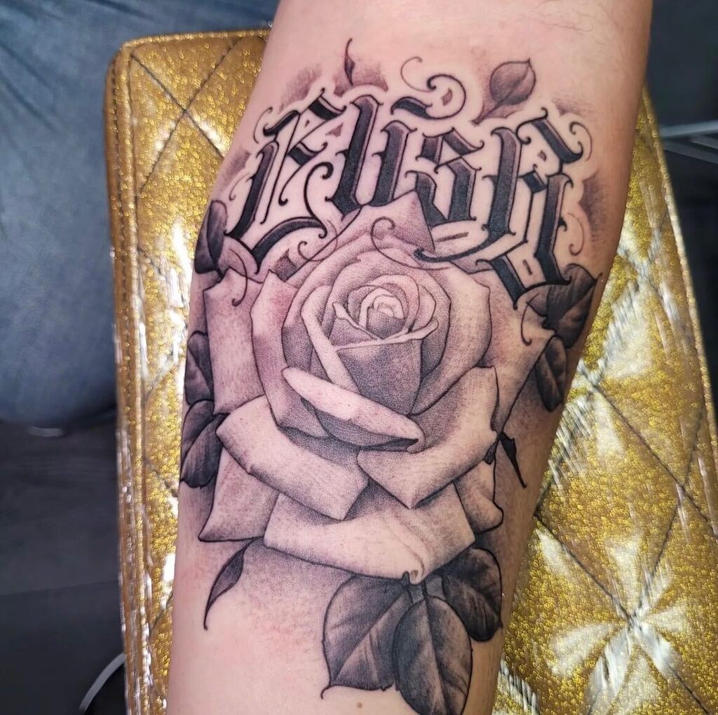 gurutats's tweet photo. ✨Excited to announce @deft_ink first guest spot here at @gurutattoo🔥🔥 @deft_ink will be here from November 30th - December 3rd. To book and appointment email tattoosbydeft@gmail.com or DM @deft_ink.

#sandiegotattooartist #sandiegotattooshop #sdtatto… https://t.co/Q15cGwPnlr https://t.co/LH9Ntj2o6S
