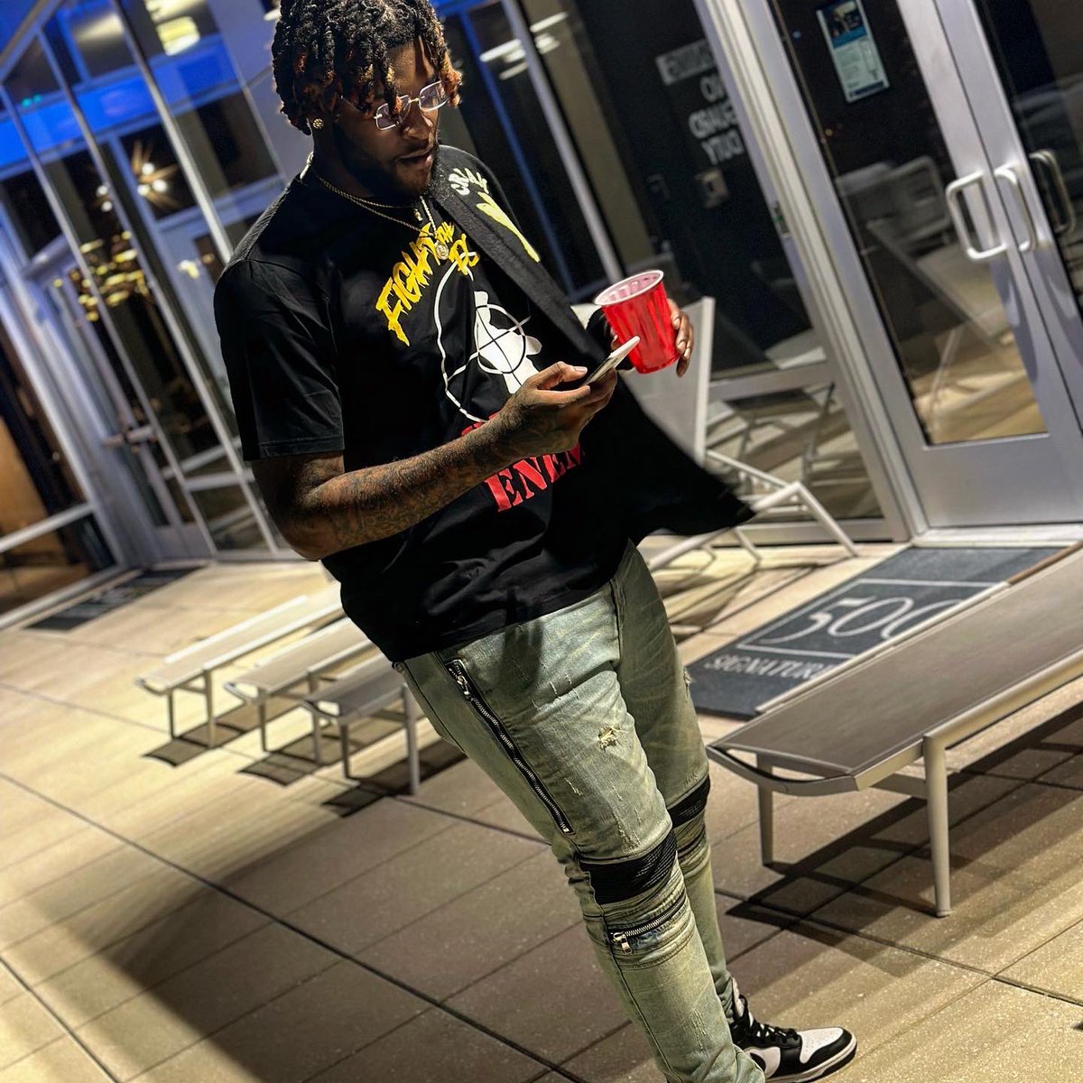 JazzCarter23's tweet photo. Elevating in my city 🌃🖤 https://t.co/5AyaShdmDw