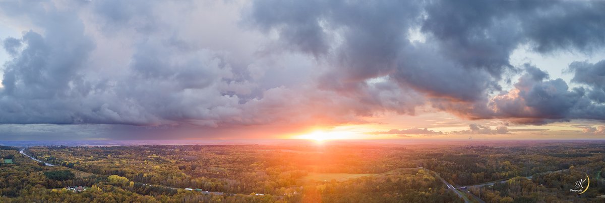 jjkelner's tweet photo. Belle après midi de temps '#instable sur la Forêt #Solognote. #Salbris #LaFertéStAubin avant un temps beaucoup plus frais et anticyclonique. https://t.co/dytS5Z4kg0