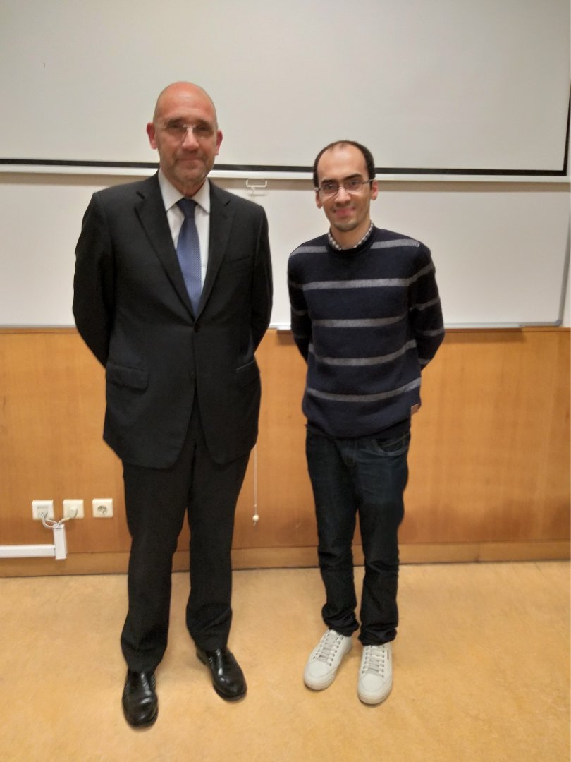 Inspiring conversation and class with the former Prime Minister of Portugal (2011-2015) and professor, Mr. Pedro Passos Coelho, about fiscal sustainability and my dissertation on #climatefinance . Unforgettable moment. Thanks University of Lisbon.