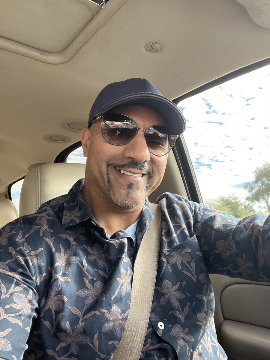 DLLong9's tweet photo. #AZ working #heretohelp as many #families &amp; individuals become #homeowners as much as I can @caliberhomeloan https://t.co/SnNo3L6QPQ