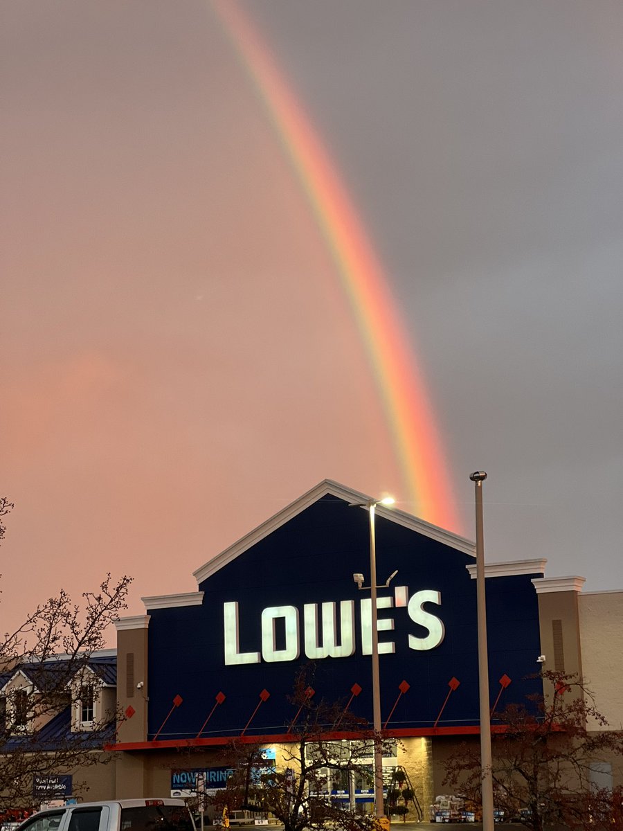 @Lowes Have a Magical Monday 🌈 ❤️
