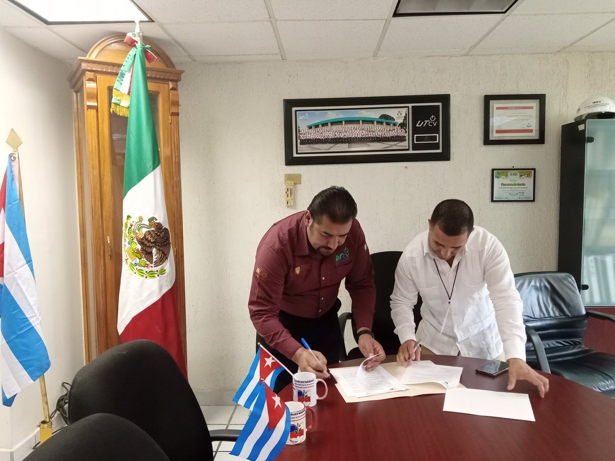 Firman convenios de colaboración para intercambio académico, Rector de la <a href="/uij_jmo/">Universidad JMO</a> Ms.C Rafael Ernesto Licea Mojena y Rector de la UTCV Maestro Juan Manuel Arzola Castro