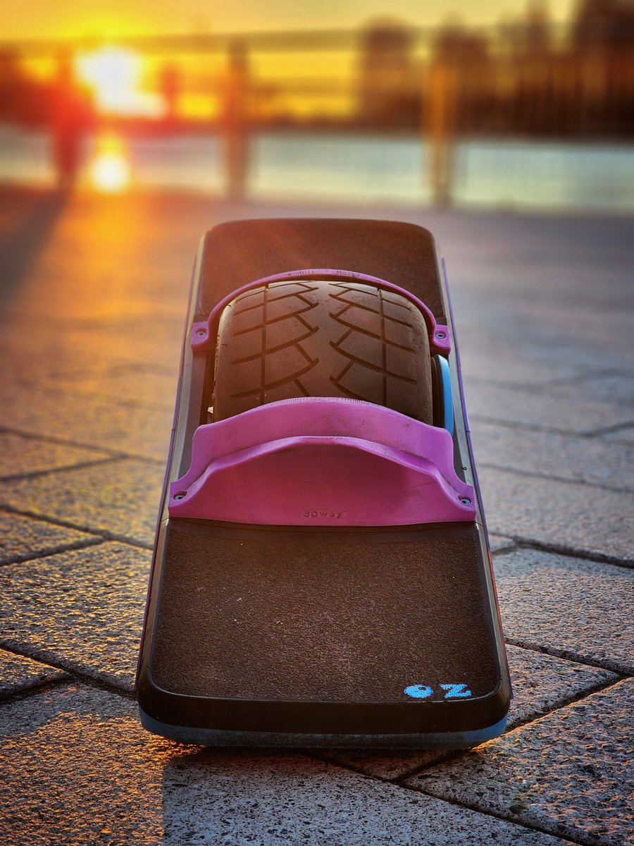 thewheelofoz's tweet photo. Sunsets at Domino Park NYC
#TheWheelOfOz #Onewheel #OnewheelLife #NewYork #newyorkcity #brooklyn #WheelOfOz #mondaymood #sunsets #DominoPark #sunsetphotography #sunset #autumn #Williamsburg https://t.co/wqAS0oxlNc