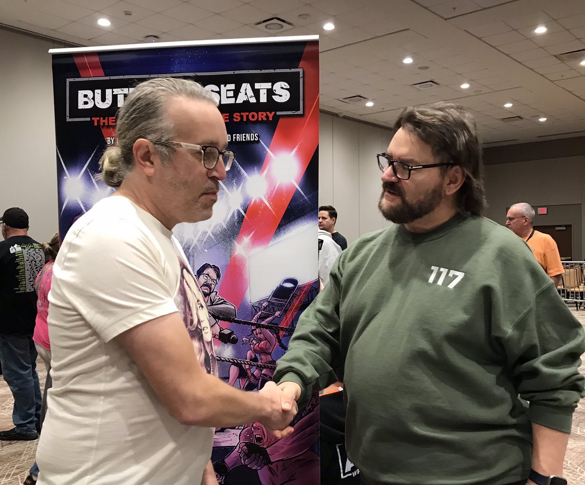 Glad I got the chance to meet <a href="/AEW/">All Elite Wrestling</a>’s <a href="/tonyschiavone24/">Tony Schiavone</a> &amp; tell him a story about my late friend Louie and a saved voicemail at #Wrestlecade! #GPieLife