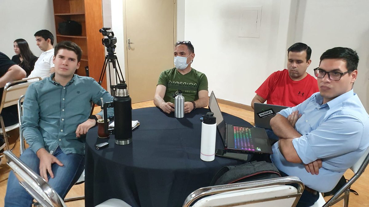 Miticpy's tweet image. AHORA | 🚀

Iniciamos el primer módulo de la etapa de mentorías con los integrantes de las 20 StartUps seleccionadas de #InnovandoPY, edición 2022.

Los talleres se extenderán hasta febrero de 2023.