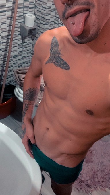 #onlyfanspromo #onlyfans #gay https://t.co/m0rUseCi2r