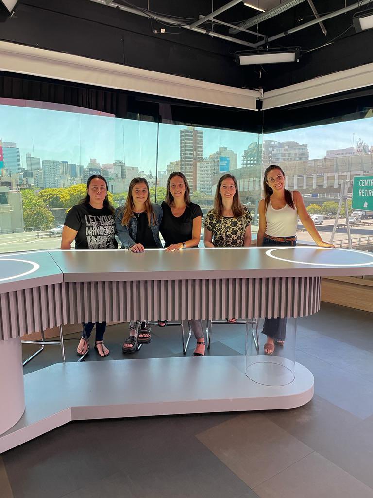 Hoy recibimos la visita de las chicas de Prisma 🏦💪

Gracias por haber venido y las esperamos nuevamente por el canal 🙌

Sigamos trabajando juntos 👊🏻

#primsamediosdepago #clientes #artear #comercial