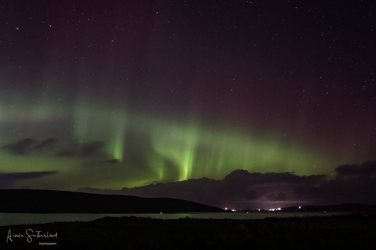 AimeeS74's tweet photo. The Mirrie Dancers fairly lift your spirits , magical display tonight in Shetland #shetland #mirriedancers #northernlights @PromoteShetland @bbcweather @Shetnews https://t.co/L55qgE1gji