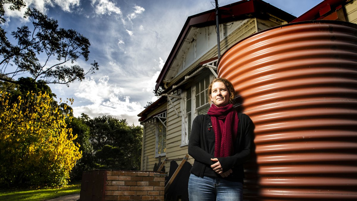 ACCESS geog&enviro (@access_geog) on Twitter photo Great news! Dr Carrie Wilkinson has officially completed her Doctor of Philosophy, titled: ‘Beyond Mains Water: A Study of Households that are Off-Grid for Water in Regional NSW, Aus’. Congrats to Carrie & her supervisors <a href="/LM_Gibbs/">Leah Gibbs</a> & Gordon Waitt! <a href="/UOWASSH/">Faculty of the Arts, Social Sciences & Humanities</a> <a href="/uowresearch/">UOW Research</a> @UOW_VC Great news! Dr Carrie Wilkinson has officially completed her Doctor of Philosophy, titled: ‘Beyond Mains Water: A Study of Households that are Off-Grid for Water in Regional NSW, Aus’. Congrats to Carrie & her supervisors <a href="/LM_Gibbs/">Leah Gibbs</a> & Gordon Waitt! <a href="/UOWASSH/">Faculty of the Arts, Social Sciences & Humanities</a> <a href="/uowresearch/">UOW Research</a> @UOW_VC