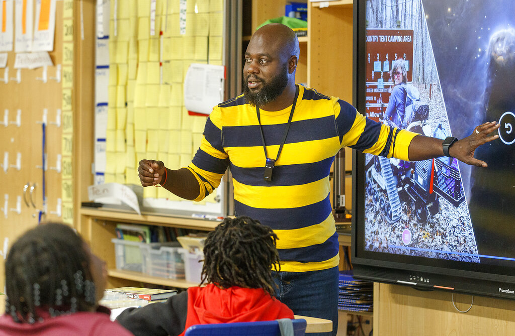 afronews's tweet image. South Carolina program aims to boost ranks of Black teachers
By Devna Bose, The Post and Courier via The Associated Press
ow.ly/4nga50LPub3

#TylerWright #Blackteachers #StonoParkElementarySchool #CharlestonSC