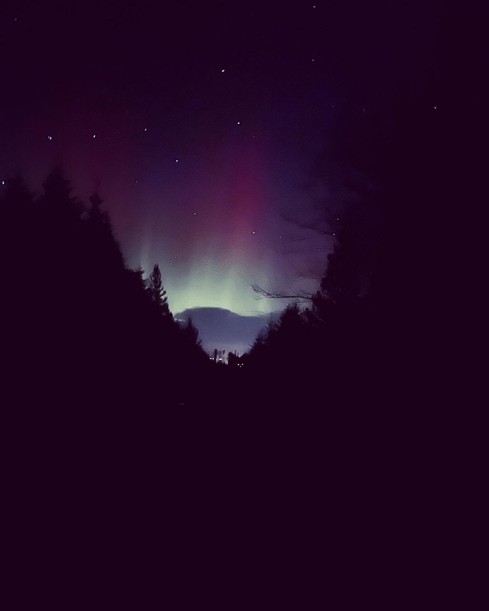 elgarfinlay's tweet photo. Amazing #Aurora tonight #Portree #isleofskye https://t.co/VXP2cXbsfo