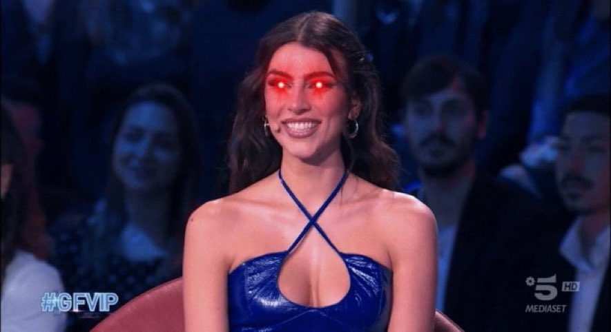 si_sonokevin's tweet photo. “Vedere una donna essere trattata così è incommentabile, la brutta figura non la stai facendo tu, ma lui... Forza che sei una regina da reality”

LA CAZZO DI BASTARDA COL TABLET SEMPRE DALLA PARTE GIUSTA, PARLANDO LA LINGUA DELLA VERITÀ A NOME DI TUTTA ITALIA #gfvip https://t.co/uyzVnfIMAy