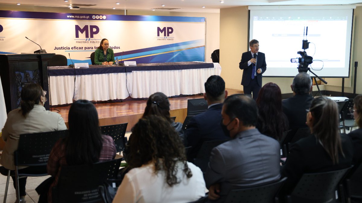 MPguatemala's tweet photo. Producto de los esfuerzos coordinados entre el Ministerio Público y la Contraloría General de Cuentas, hoy se impartió el curso de capacitación del Sistema Nacional de Control Interno Gubernamental #SINACIG. https://t.co/50FY2oYQ6o