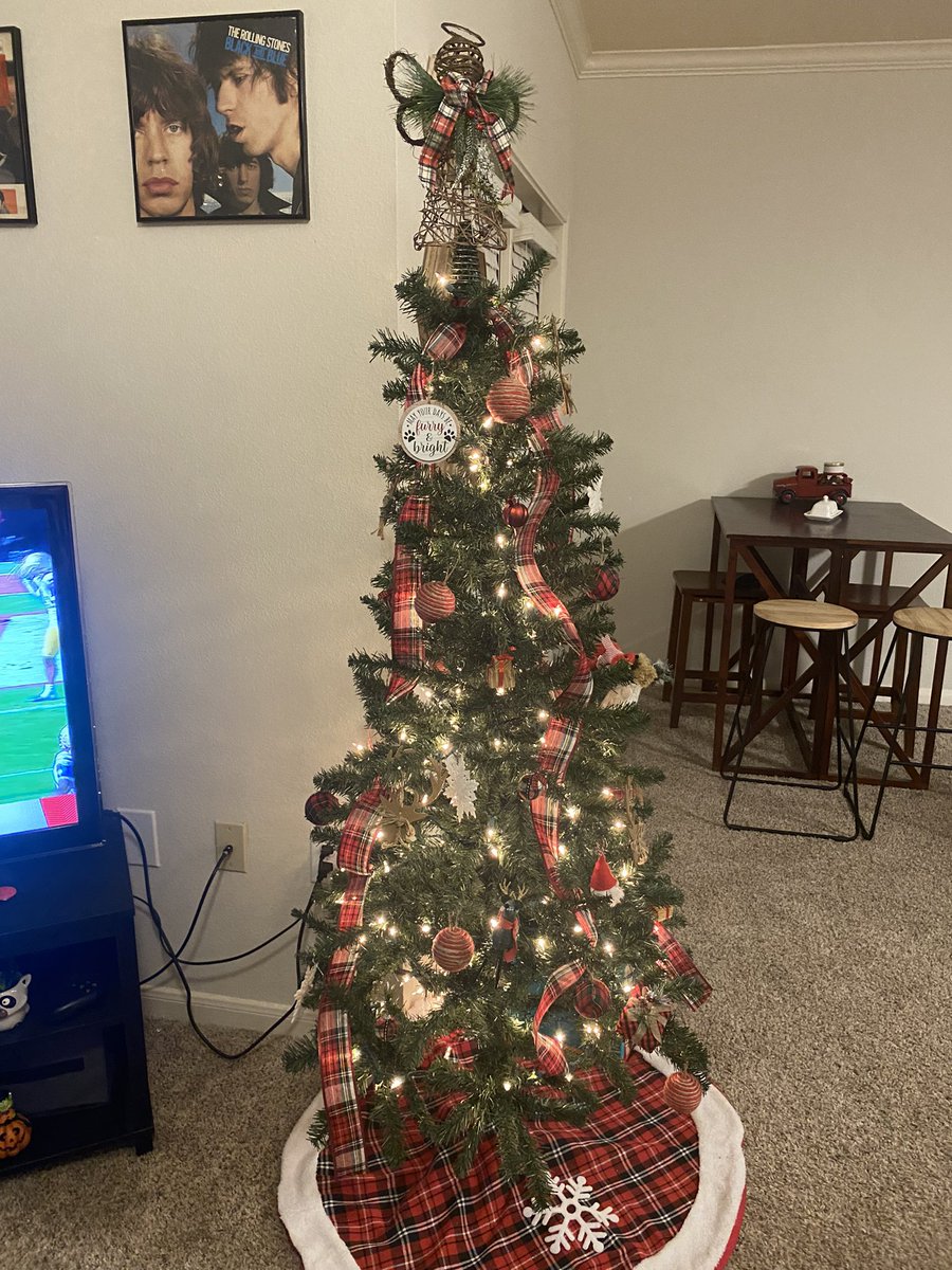 KayBry98's tweet photo. I think the Christmas duck really pulls it all together🎄 https://t.co/mZz6xiy5C8