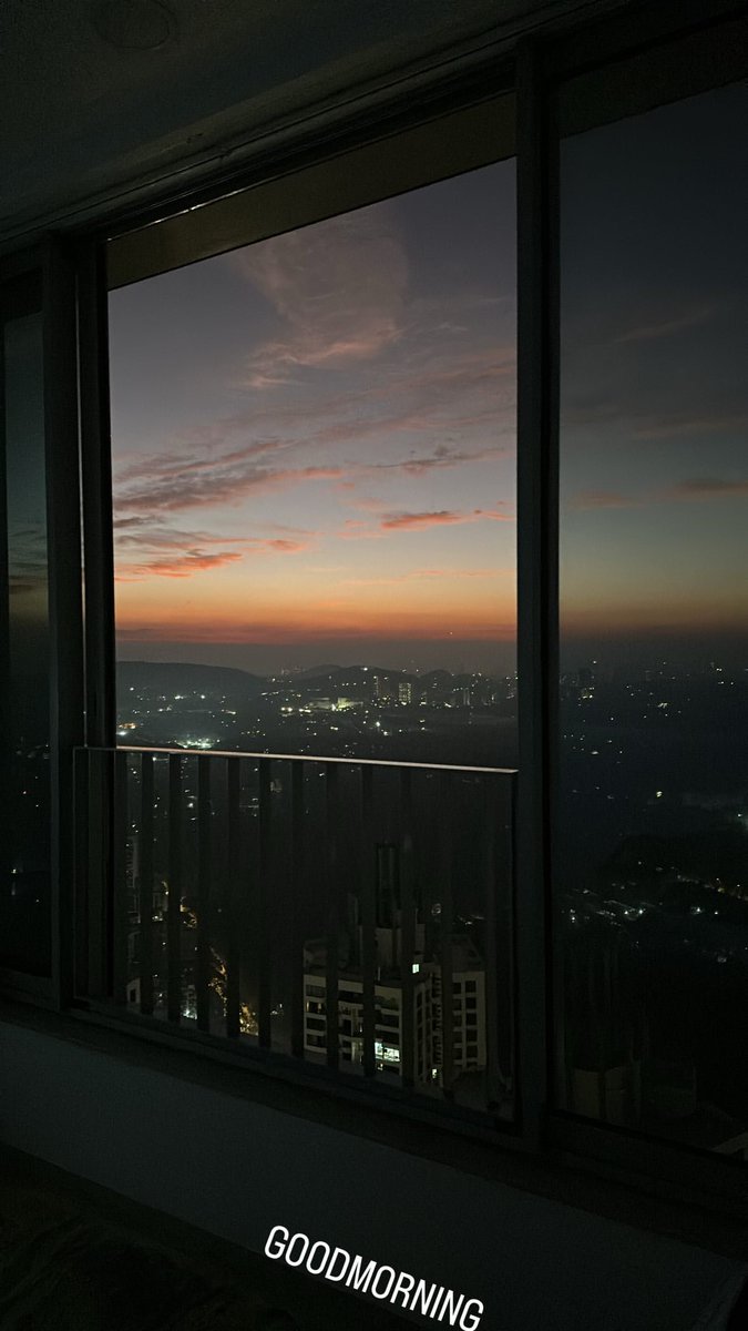 Waise Janaab itni subah good morning 🌅👀🫣

#MohsinKhan #MoMinions 

P.S The view 🥺🫶 Ma Sha Allah