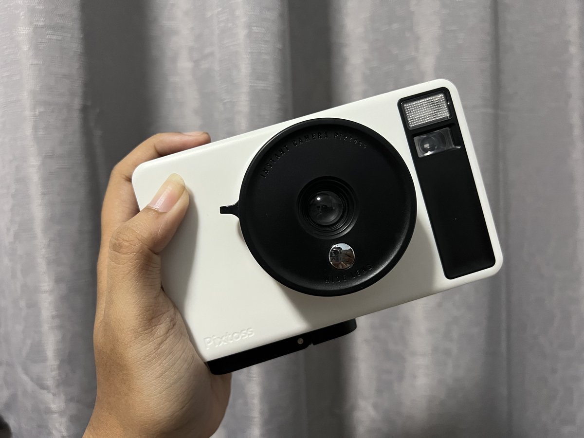 kaixinxq_'s tweet photo. 🤍📸ขายกล้องโพลารอยด์
instant toy camera PIXTOSS (milk white)

กล่องอุปกรณ์ครบแถมฟิล์มให้ด้วย 6 ใบฮะ

1990 รวมส่งคับ ลดได้นิดหน่อย🤏🏻✨
พร้อมส่งทันที นัดรับได้ตามแนวBTS MRT

#กล้องโพลารอยด์ #instant #Pixtoss https://t.co/tmXmuuLKx3