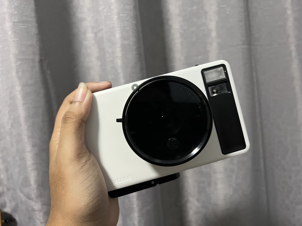 kaixinxq_'s tweet photo. 🤍📸ขายกล้องโพลารอยด์
instant toy camera PIXTOSS (milk white)

กล่องอุปกรณ์ครบแถมฟิล์มให้ด้วย 6 ใบฮะ

1990 รวมส่งคับ ลดได้นิดหน่อย🤏🏻✨
พร้อมส่งทันที นัดรับได้ตามแนวBTS MRT

#กล้องโพลารอยด์ #instant #Pixtoss https://t.co/tmXmuuLKx3