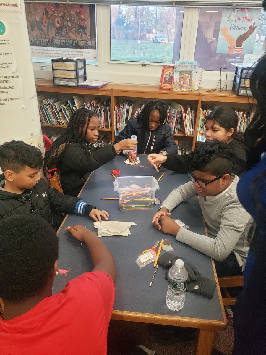 pcal1028's tweet photo. Started off our morning with a Magic Sand Science experiment! Try saying #hydrophobic 10 times faster! Lol We got the kits from @FirstBookMarket @FirstBook #theyrethebest #lifeinthelibrary https://t.co/p7HGEFbQpl