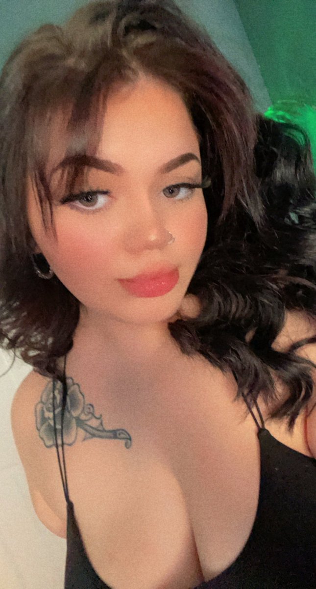 lysbrooke2002's tweet photo. wus good? https://t.co/RVJtq4CSHp