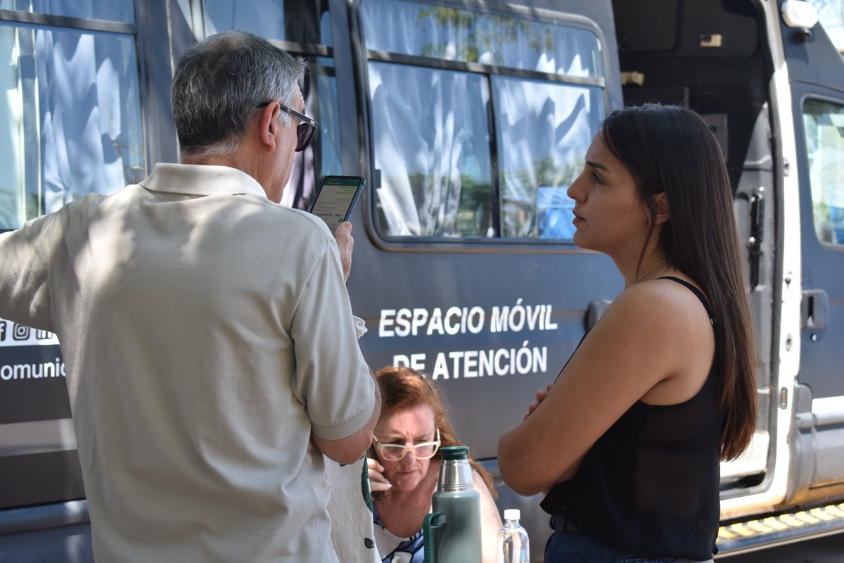 El Programa de Cercanía con los Municipios #AcercAR llegó a #SanAndrésDeGiles
La semana pasada, más de 400 gilenses pudieron realizar sus trámites y consultas ante los organismos nacionales, provinciales y municipales más rápido y fácil.
<a href="/MIGobiernoPBA/">MIGobiernoPBA</a> 
#ProvinciaEnMarcha