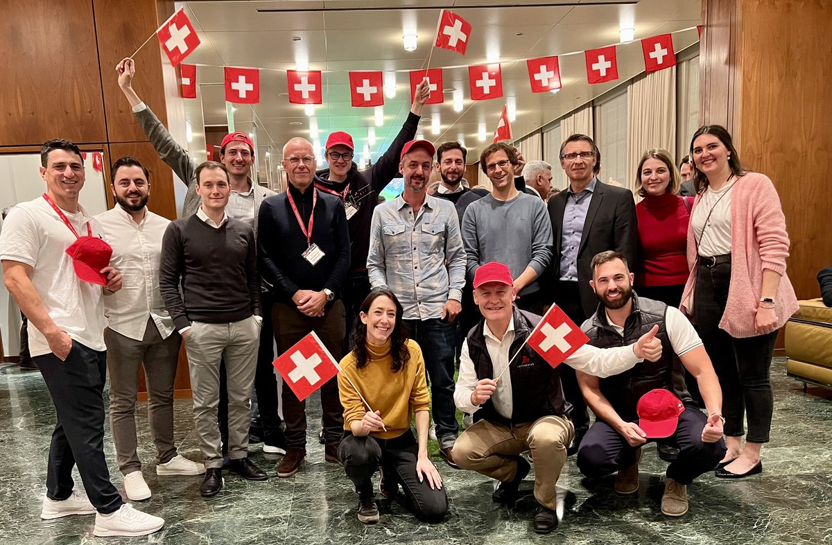 Welcome Venture Leaders Fintech 2022 to London. Today we learned about the UK ecosystem from Swissnex and DIT. Got the chance to see the game over a networking event and got hosted for a pitching session by Teacher's Venture Growth. Great start! 🚀 Follow us on: #Vleadersfintech