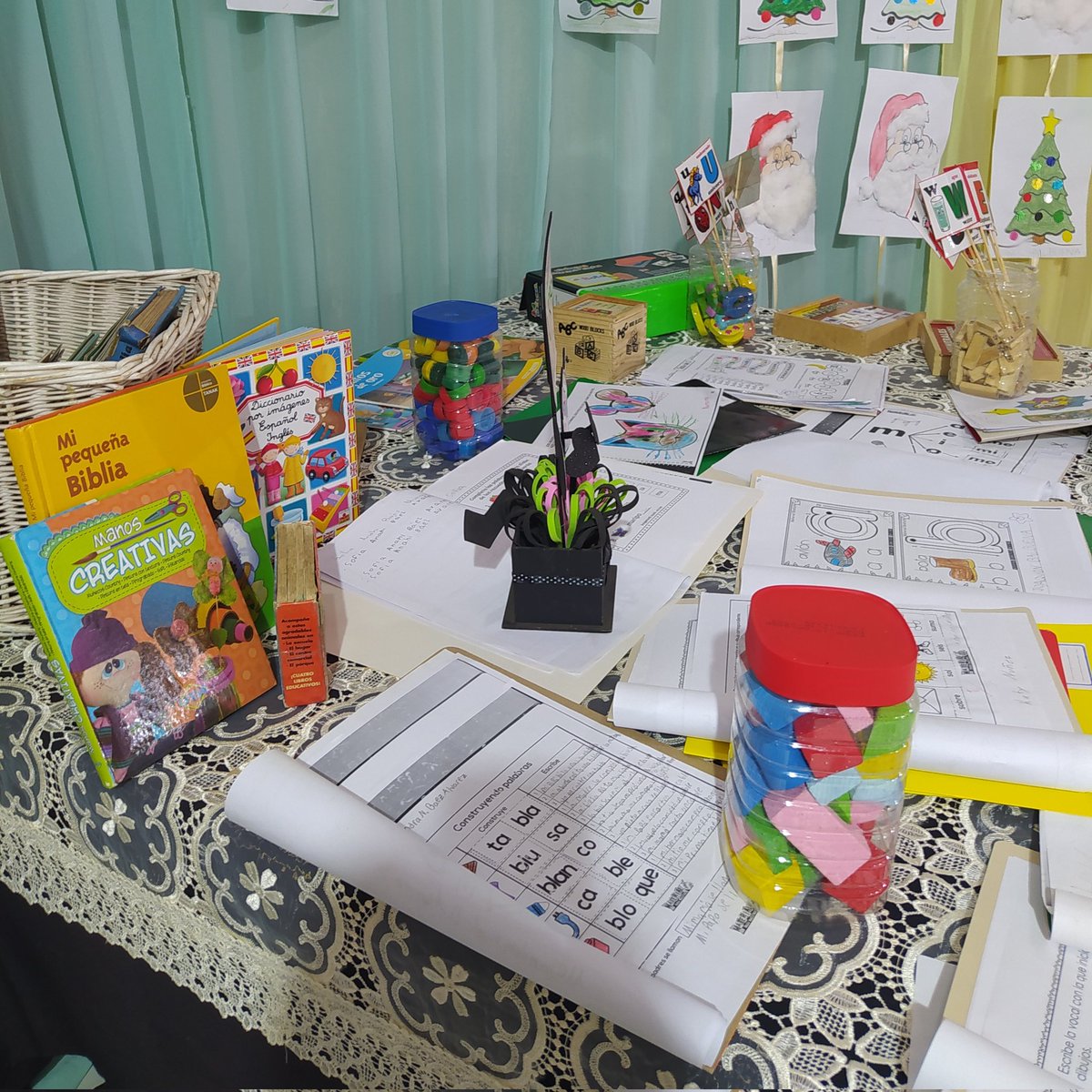 manularapy's tweet photo. 📚 Clausura del taller de lectoescritura hoy en nuestro PC. El próximo año, con tu voto por la #Lista3M, lo haremos ya en la Seccional 25.
¡GRACIAS A TODOS!
🚩 ¡La renovación está en marcha!
#ATodaMáquina
#LaNuevaGeneración
#ManuLara2022
#MaritoPresidenteANR
#Lista3M https://t.co/QPacvhPMAh