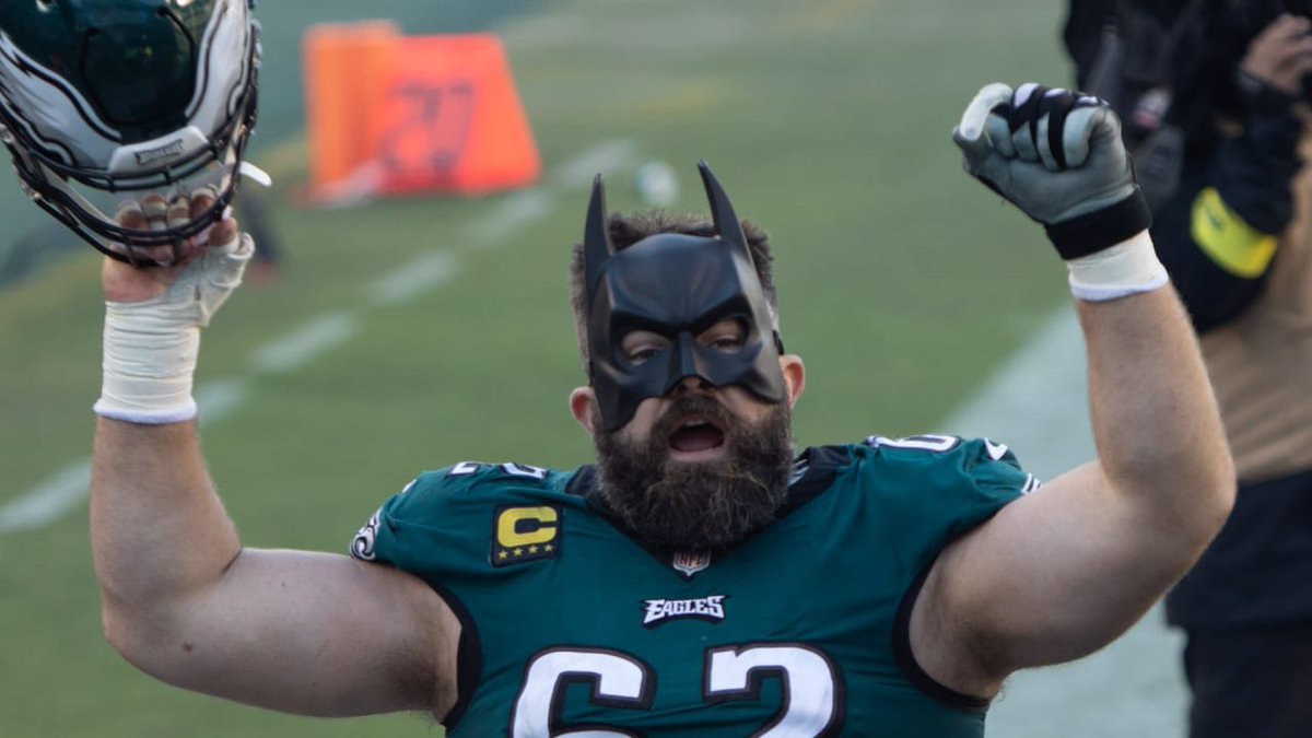 Jason Kelce currently leads all Centers in the NFL in Pro Bowl Voting. Let’s make that lead even greater. 🦅 #ProBowlVote Jason Kelce 1 RT = 1 Vote