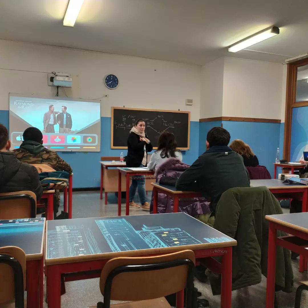 EliminandoF's tweet photo. Las profesoras Inma Troncoso y Cristina Atanasio realizan un Jobshadowing en el ITE Enrico Tosi de Busto Arsizio en Italia.@EliminandoF @IesTrassierra @sepiegob @EuropeDirectCor https://t.co/Q4Fy3NsYEa