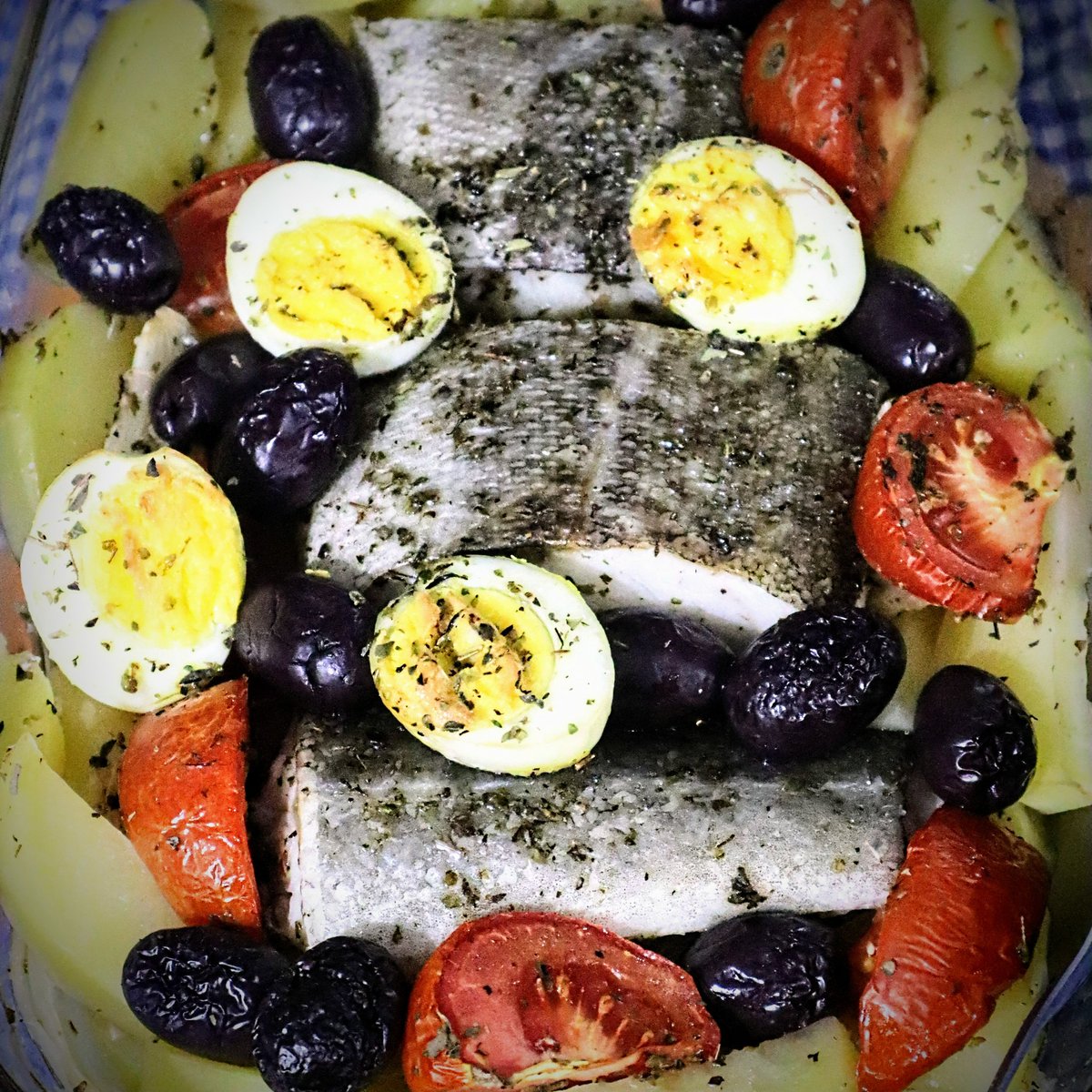 vinhospelomundo's tweet photo. Norton Sexy Fish Blanc de Blancs 2022 produzido pela @bodeganorton na Argentina.🥂🇦🇷
Vem chegando o verão☀️🎶
O calor no coração❤️🎵
Essa magia✨ 🎶colorida
Coisas da vida🎵...

Bom para acompanhar com um branquinho na temperatura certa e refrescar o calor.
@casafloraimportadora https://t.co/zmssbcCNUd