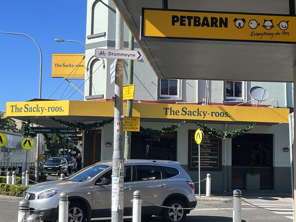 OnlyOneDeno's tweet photo. @niavowens hopefully you will be covering the Socceroos game from here at my local. Great shoutout from Arnie 👏 https://t.co/pDrlaK6vuv
