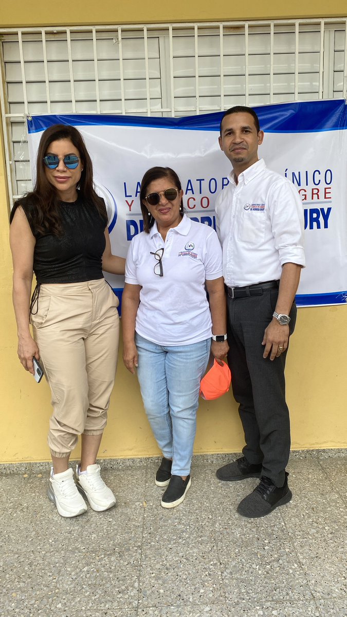 uromasrd's tweet photo. @uromasrd participa en el operativo de medicina masculino realizado por el #RamonRoaman en la@comunidad del Palmarito de la provincia hermana Mirabal en el municipio de Salcedo. https://t.co/EWrYahiN34