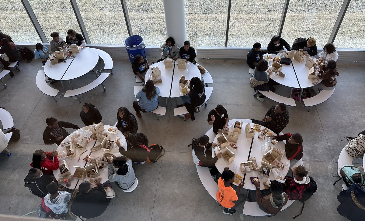 Ms. Marquez tweet media