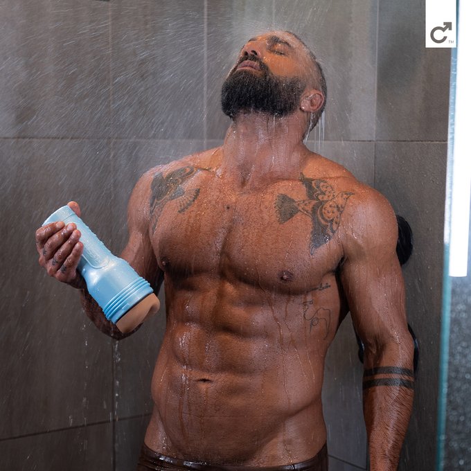 You've lusted after him for years & now this sexy Persian top is yours to take home! Welcome @TheSharok