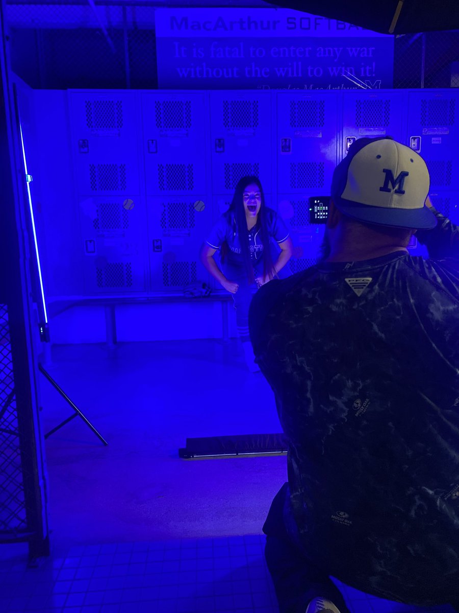 Macsoftball2015's tweet photo. Oh you know, just spending some time with our good friend @arshots Stay tuned 😎 @RealBrahmaPride @PrincipalHDZ @MacBrahmaSports https://t.co/IWeyCQjut2